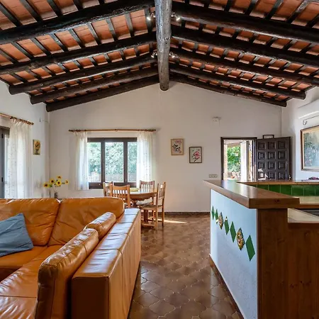 Villa With Great Mountain Views *