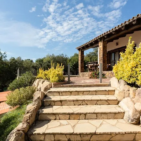 With Great Mountain Views Villa